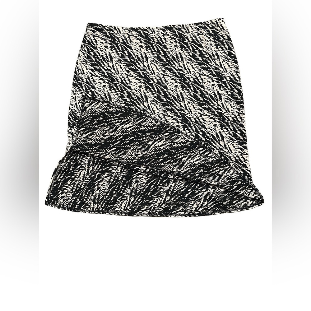 Liz Claiborne Fun & Flirty Ruffled Kick Hem Skirt with Side Slit